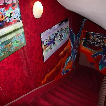 Otel Absolute Republique 2*