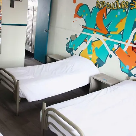 酒店 巴黎共和广场绝对酒店