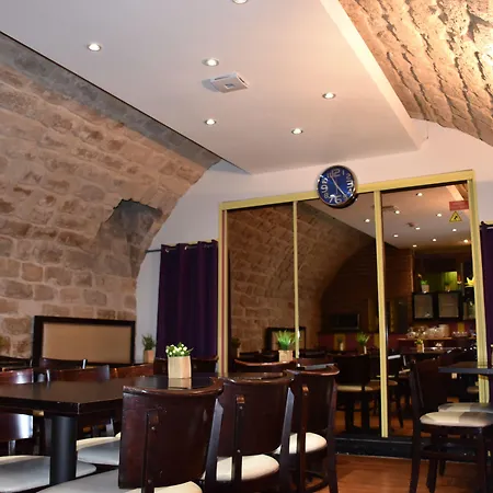 Hotel Absolute Republique 2*