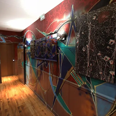 巴黎共和广场绝对酒店 酒店