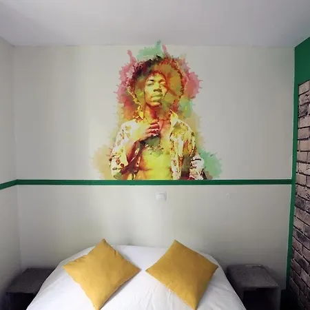 Hotel Absolute Republique Paris