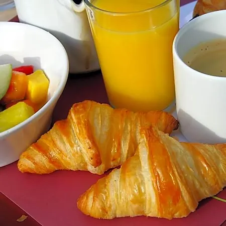 أبسولووت ريبابليك فندق باريس