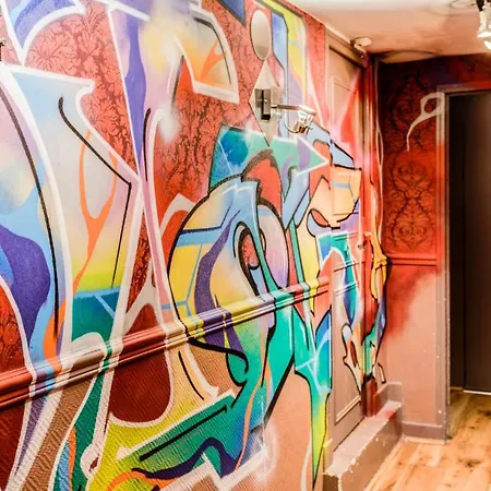 巴黎共和广场绝对酒店