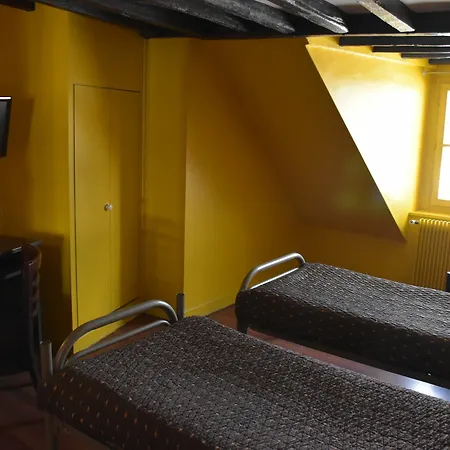 Absolute Republique Otel Paris