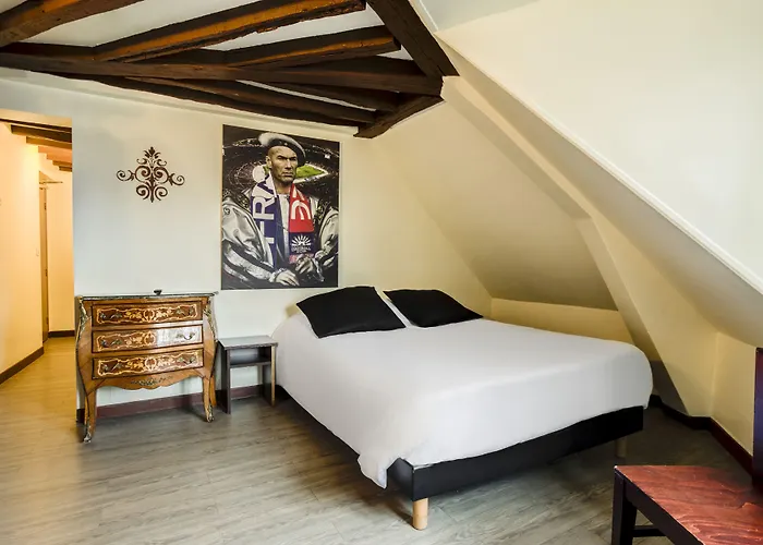 Absolute Republique Hotel Paris