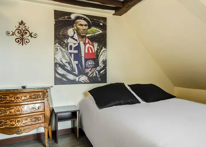 Absolute République Hotel 2*