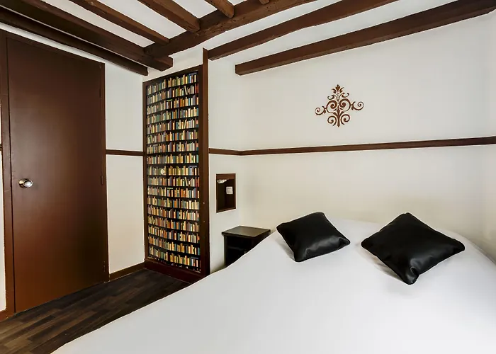 Absolute Republique Hotel