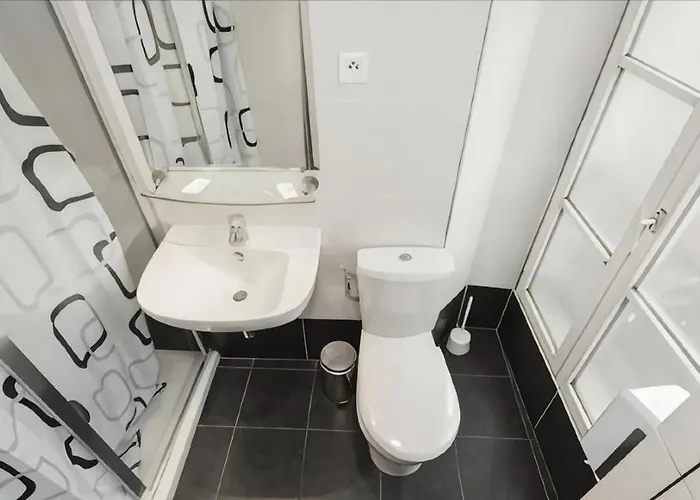 Absolute Republique 2* Paris