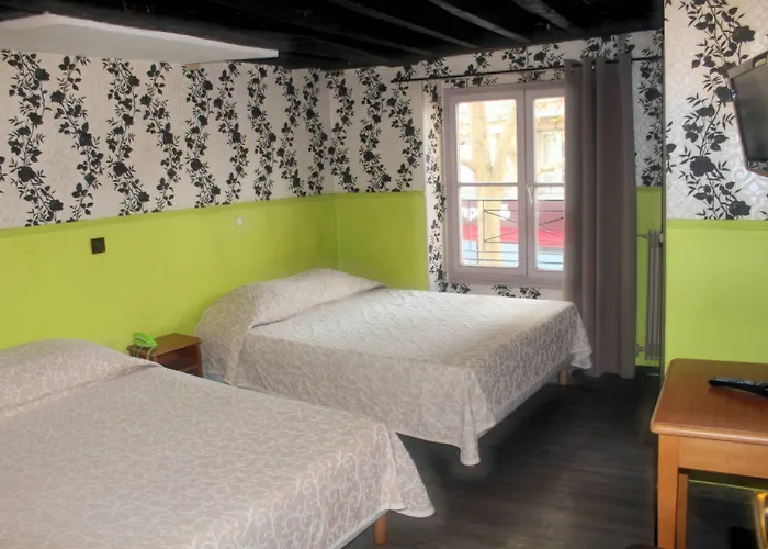 Absolute République Hotel