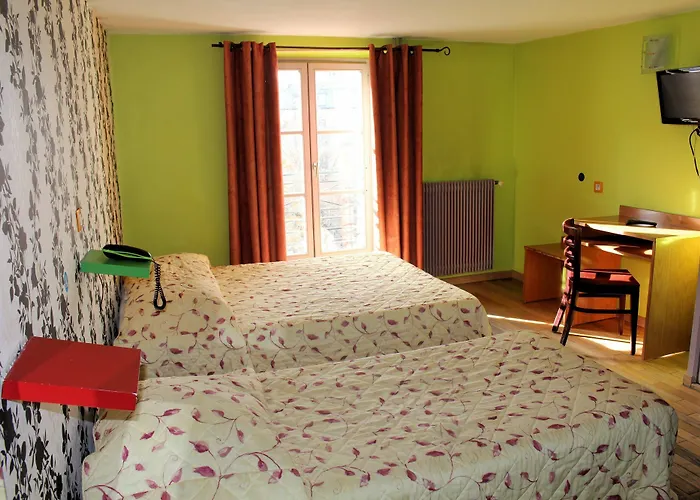 Absolute République Hotel 2*