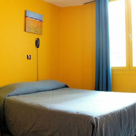 Absolute Republique Hotel 2*