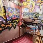 Absolute Republique Hotel 2*