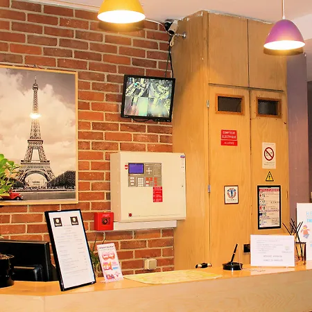 Absolute République Hotel