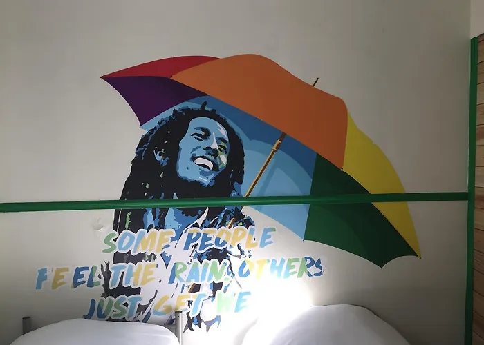 Absolute Republique Hotell 2*